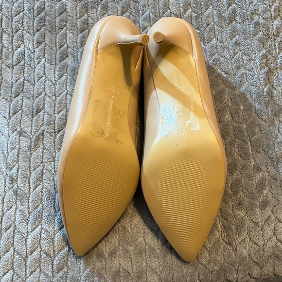 Shoes by French Connection! Size 10. Colors beige! 2 1/2 inch heel! - Picture 6 of 10